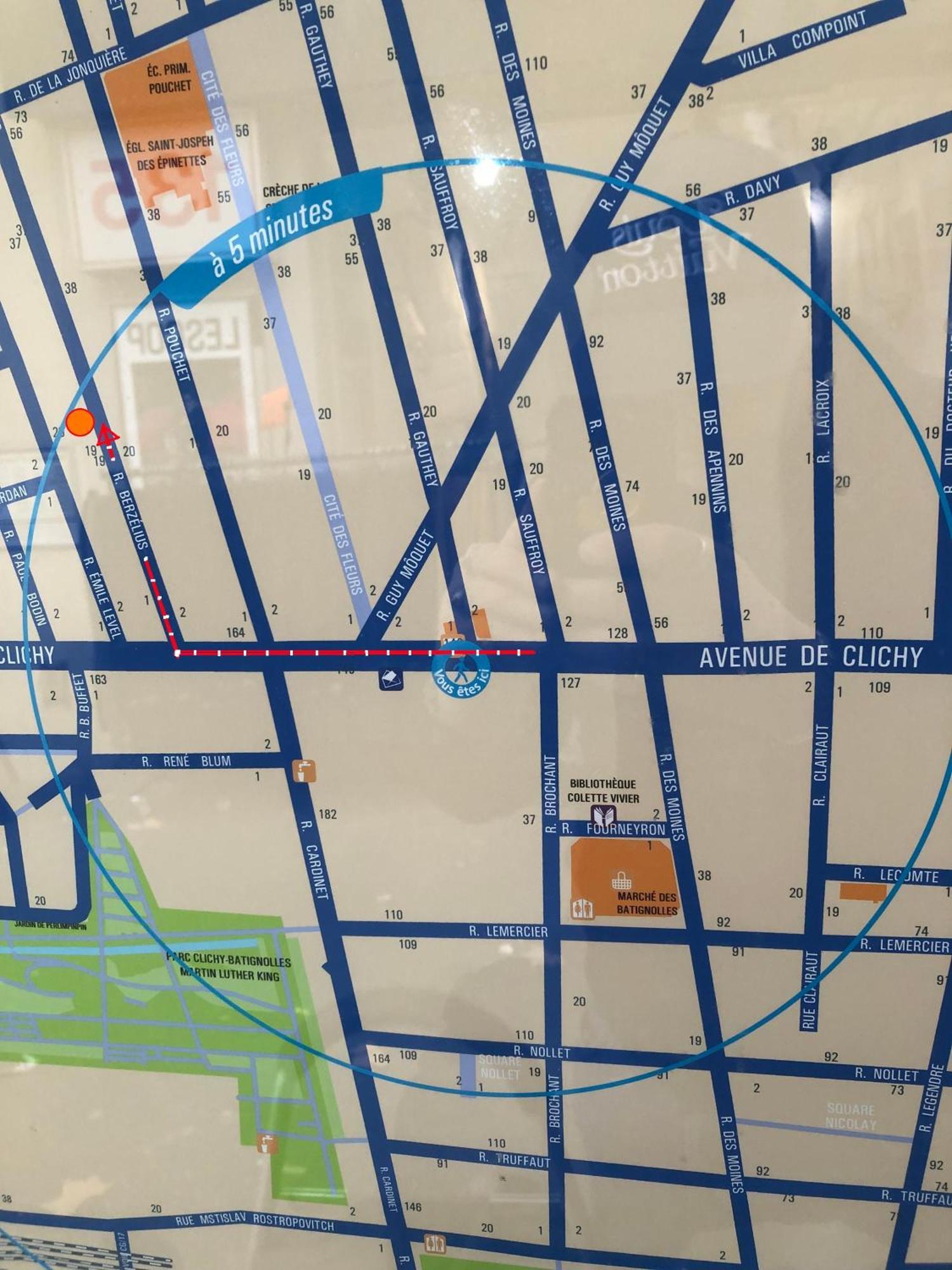 Studio "Maryline" Sejours Parisiens Abordables - Rez De Chaussee Sur Beau Patio Ombrage- Accessible Handcaps - Grand Canape-Lit Clic Clac 2 Places - Cuisine Equipee - Salle De Bains - 5 Minutes Du Metro Brochant Ligne 13,Bus 74 Et 31 Kültér fotó